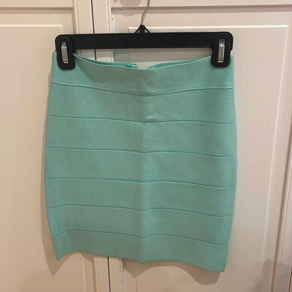 Bebe size small skirt